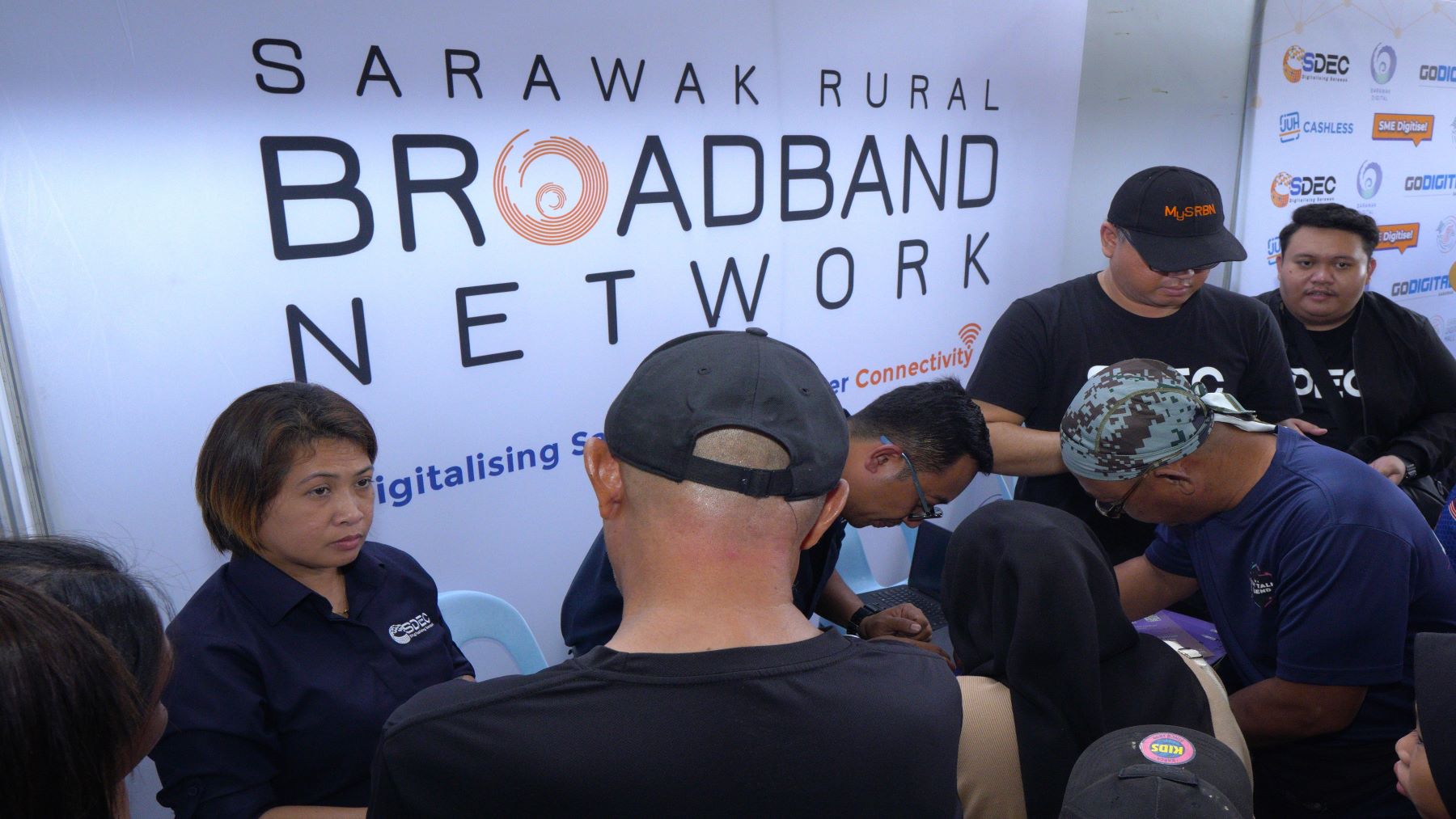 Read more about the article Bridging the digital divide: MySRBN launches expanded coverage in Pulau Bruit, Daro