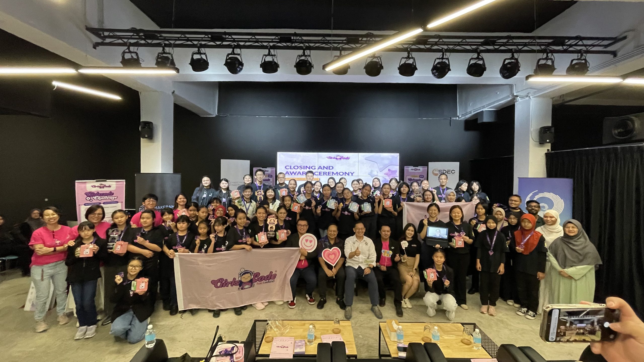 Read more about the article Malaysia’s Young Female Tech Innovators Shine at GirlsCode Challenge 5th Anniversary Finals